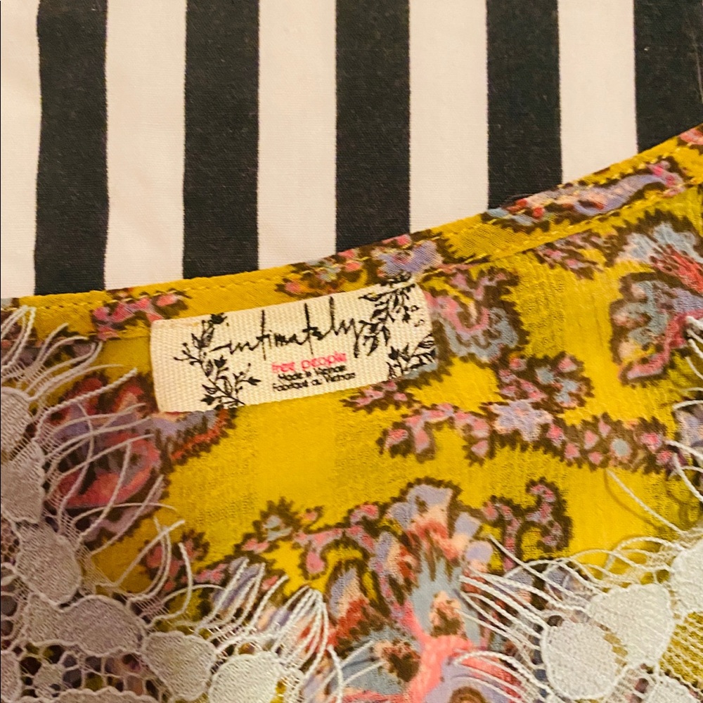 Free People Printed ‘Pretty Thing’ Cami in Size Small - Picture 8 of 8